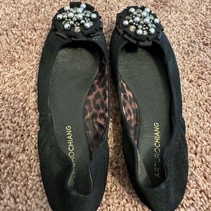 Arturo Chiang flats in black with silvery beads size 6.5